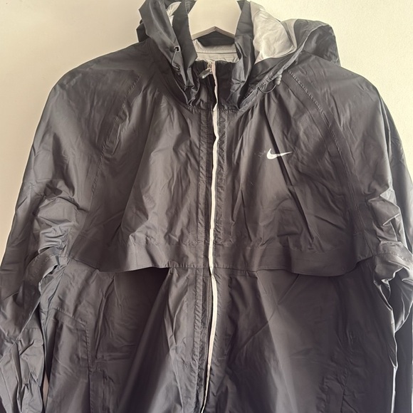 Nike Rain Jacket - Picture 2 of 12